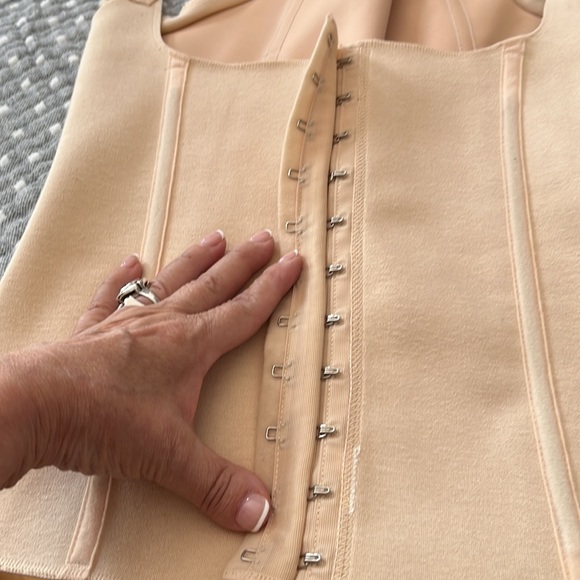 SLIMMING TANK - Picture 11 of 13